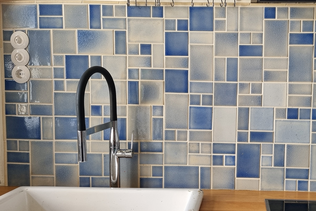 Heinrichs-Kamin-Design-Keramik-Waende-06